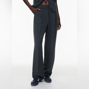 Aritzia - The Effortless Pant - Navy Blue - Size 6
